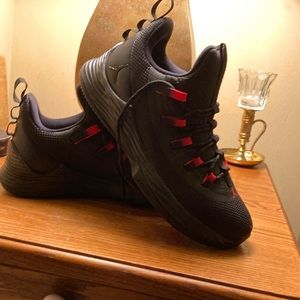 Jordan ultra fly 2 low size 8 never worn